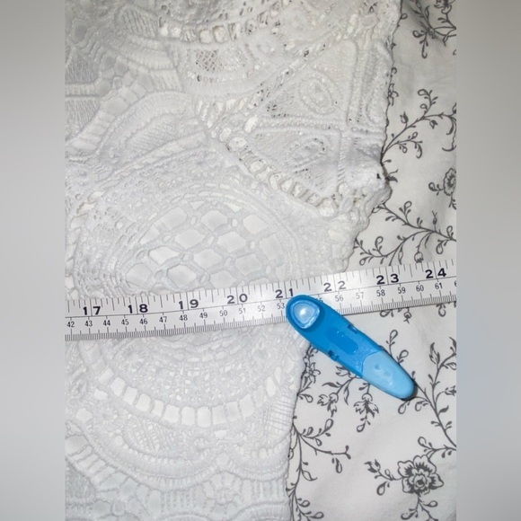 Women Ultra Pink short sleeves all over lace crochet scallop hem white top Sz XL - Picture 7 of 10